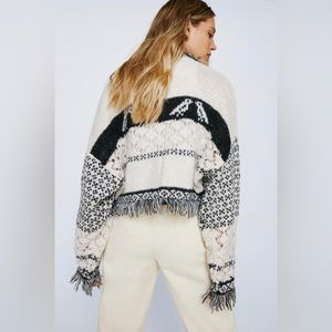 Geometric Fringe Detail V-Neck Sweater